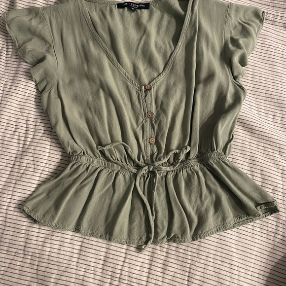 Top - Picture 2 of 4